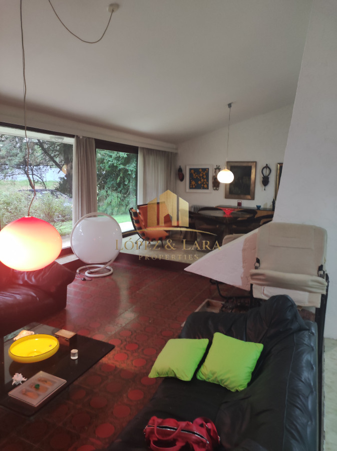Casa ID.149 - Chalet en venta en Av. del Mar - Barrio Lugano