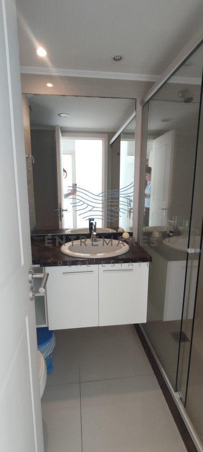 Apartamento ID.20 - Apartamento en venta, Edif Place Lafayette, Punta del Este