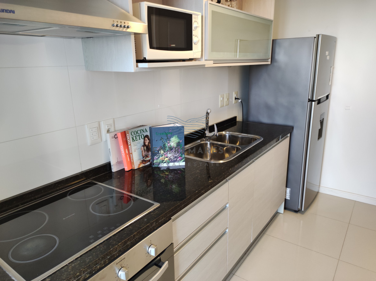 Apartamento ID.20 - Apartamento en venta, Edif Place Lafayette, Punta del Este