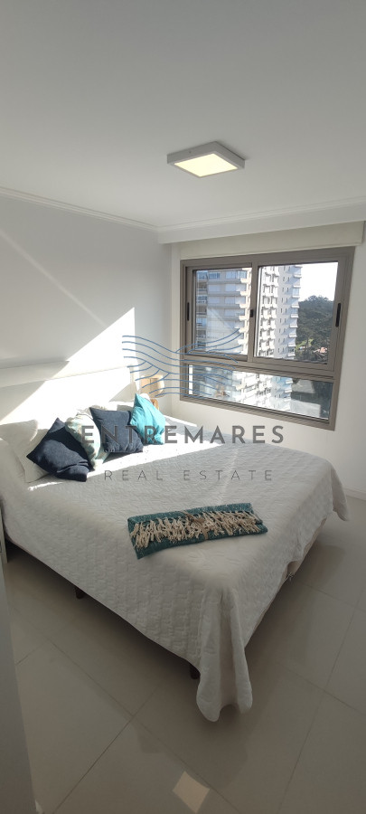 Apartamento ID.20 - Apartamento en venta, Edif Place Lafayette, Punta del Este