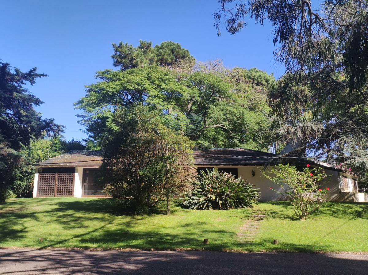 Casa ID.74 - Chalet en venta en Av. del Mar - Barrio Lugano