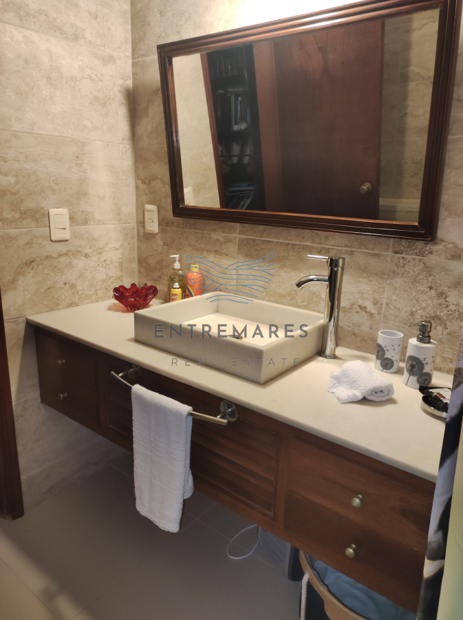 Casa ID.197 - Espectacular casa en venta en Cantegril