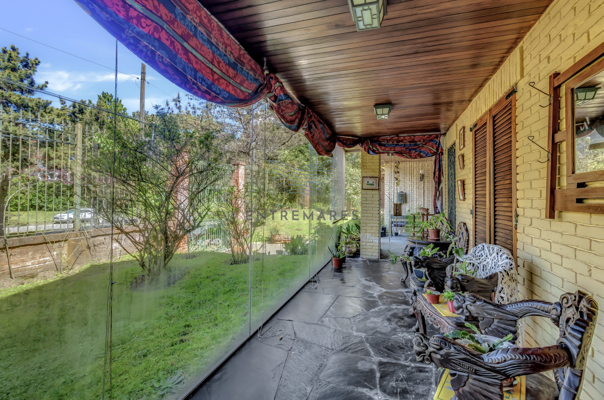 Casa ID.197 - Espectacular casa en venta en Cantegril