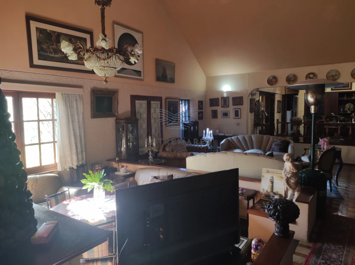 Casa ID.197 - Espectacular casa en venta en Cantegril