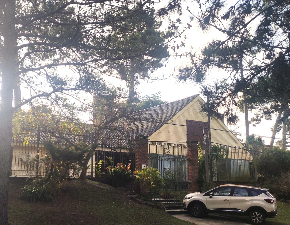 Casa ID.197 - Espectacular casa en venta en Cantegril