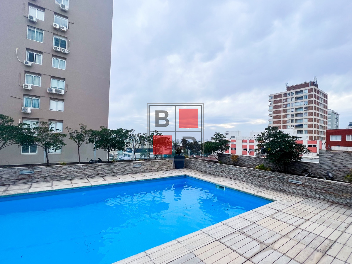 Apartamento ID.1183 - Lux Tower 1 dorm 1 baño en venta - OPORTUNIDAD!
