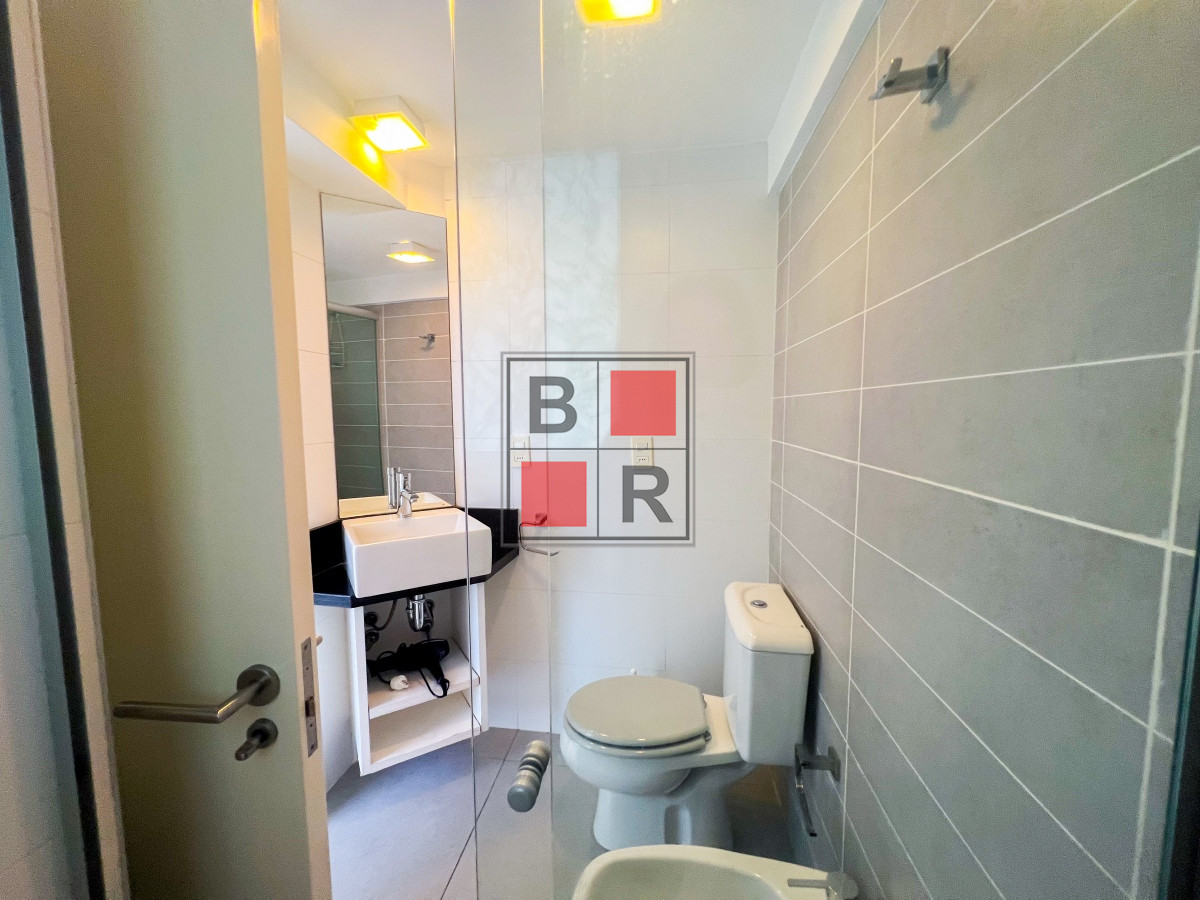 Apartamento ID.1183 - Lux Tower 1 dorm 1 baño en venta - OPORTUNIDAD!