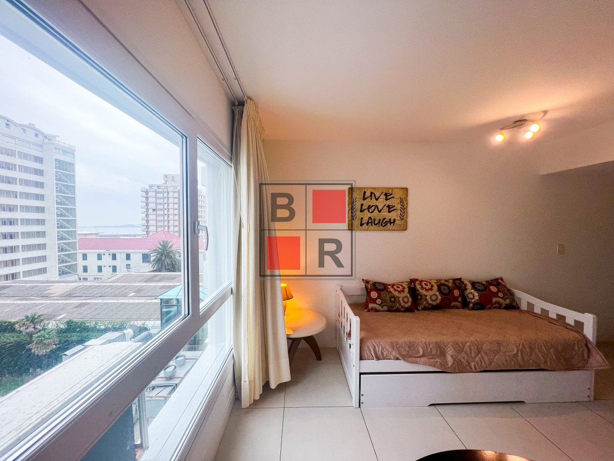 Apartamento ID.1183 - Lux Tower 1 dorm 1 baño en venta - OPORTUNIDAD!
