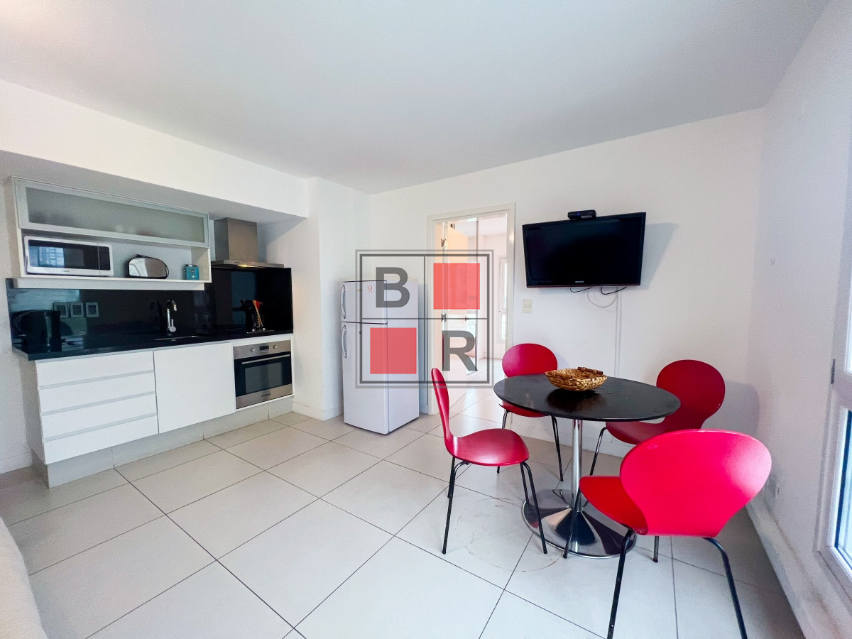 Apartamento ID.1184 - Lux Tower de 1 dorm 1 baño en venta 