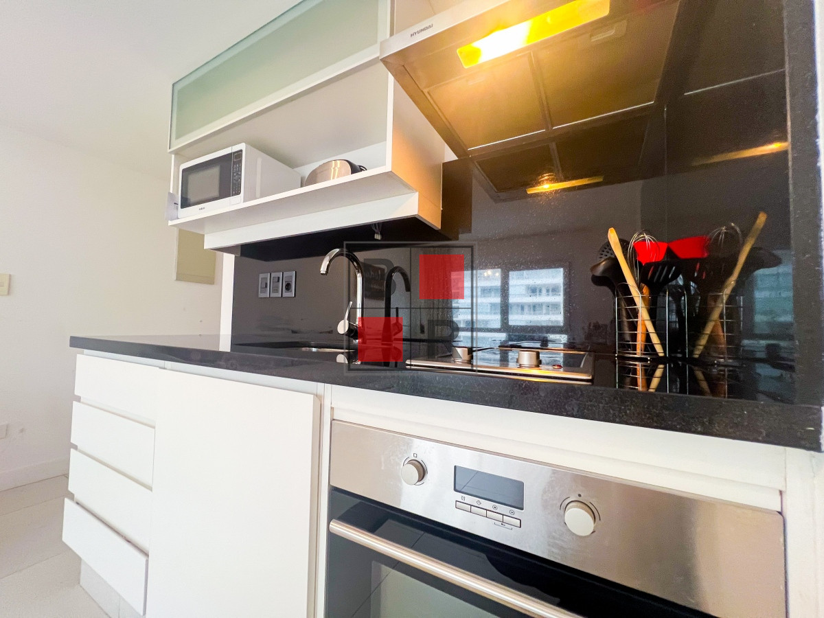 Apartamento ID.1184 - Lux Tower de 1 dorm 1 baño en venta 