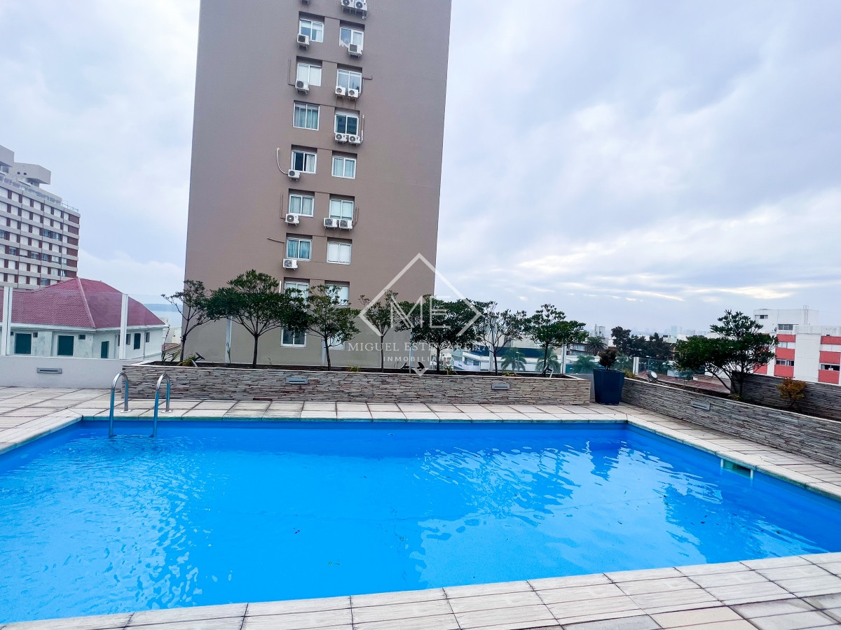 Apartamento ID.807 - Lux Tower 1 dorm 1 baño en venta - OPORTUNIDAD!