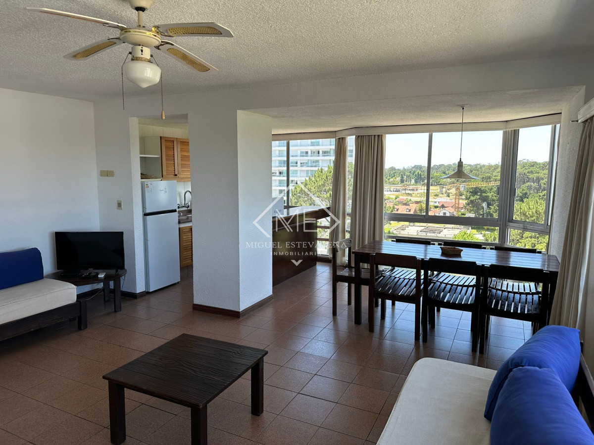 Apartamento ID.808 - venta zona Cantegril de 2 dormitorios