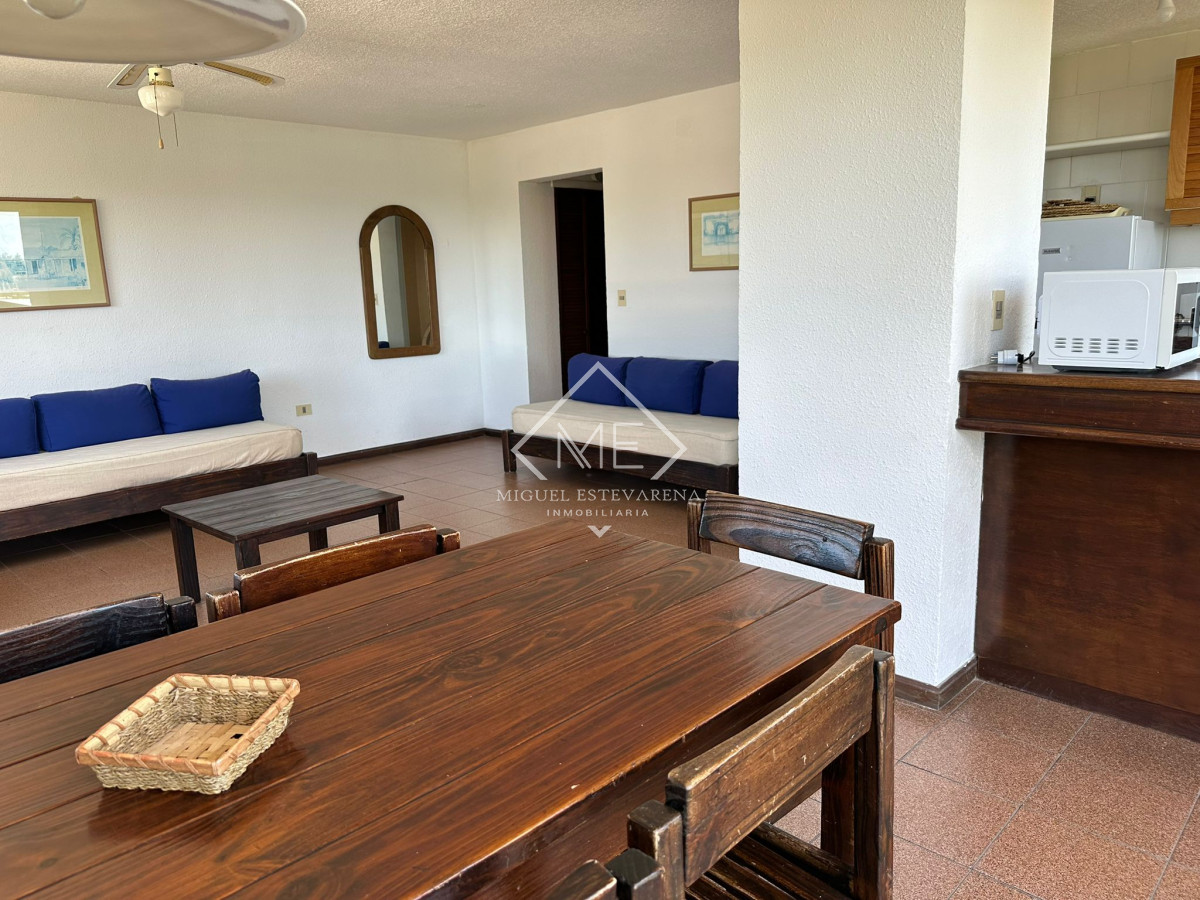 Apartamento ID.808 - venta zona Cantegril de 2 dormitorios
