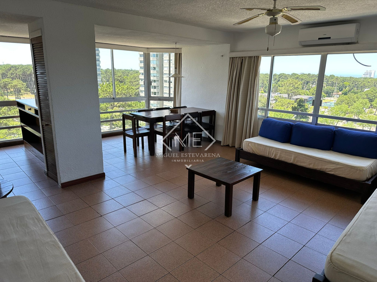 Apartamento ID.808 - venta zona Cantegril de 2 dormitorios