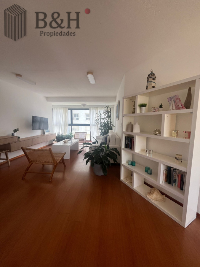 Alquiler y venta frente al mar - BYH4740A