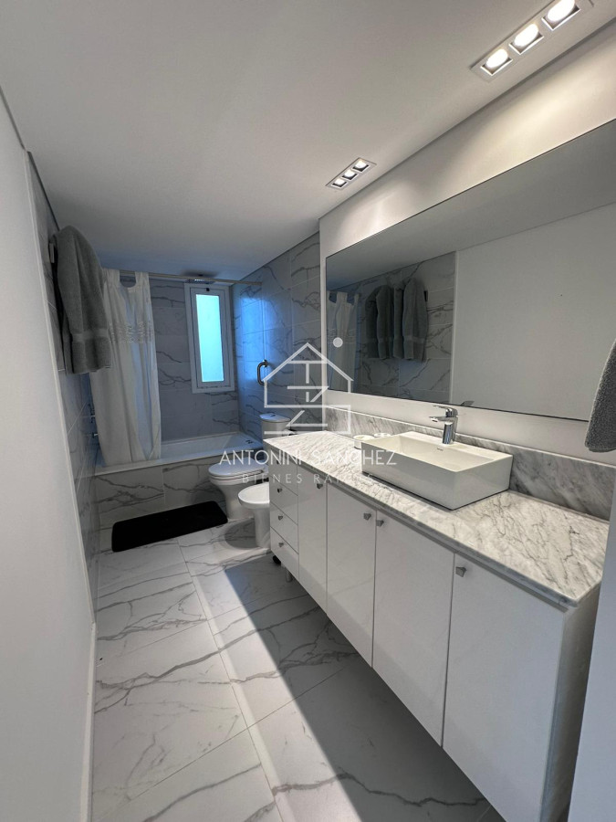 Apartamento ID.1575 - Poseidon esquinero de 3 DormIitorios en suite mas dependencia de servicio en suite
