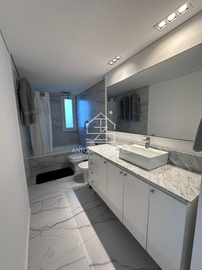 Apartamento ID.1575 - Poseidon esquinero de 3 DormIitorios en suite mas dependencia de servicio en suite