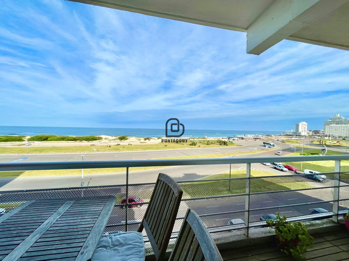VENTA y ALQUILER 2 dormitorios y 2 baños con vista franca al mar en venta - PGO1562A