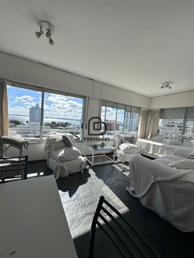 Apartamento ID.1555 - Michelangelo 2 dorm 2 baños con vistas al mar y la isla en venta