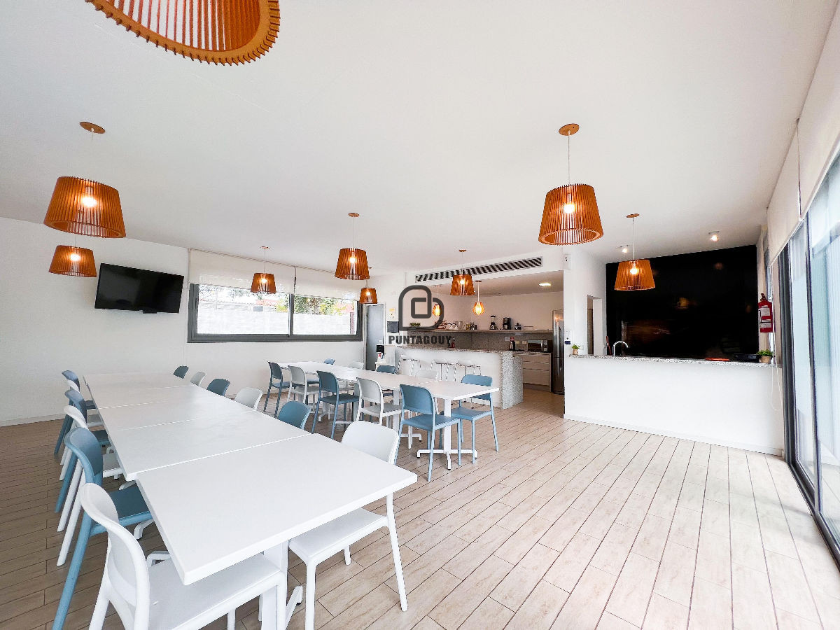 Apartamento ID.1495 - Alexander Boulevard de 2 dorm 2 baños en venta 