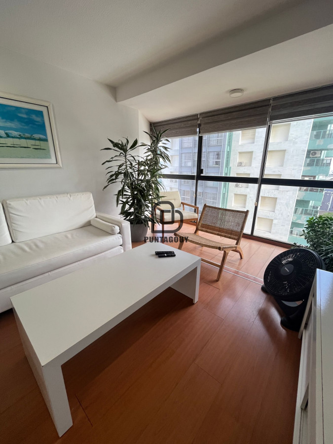 Apartamento ID.1743 - Alquiler y venta frente al mar