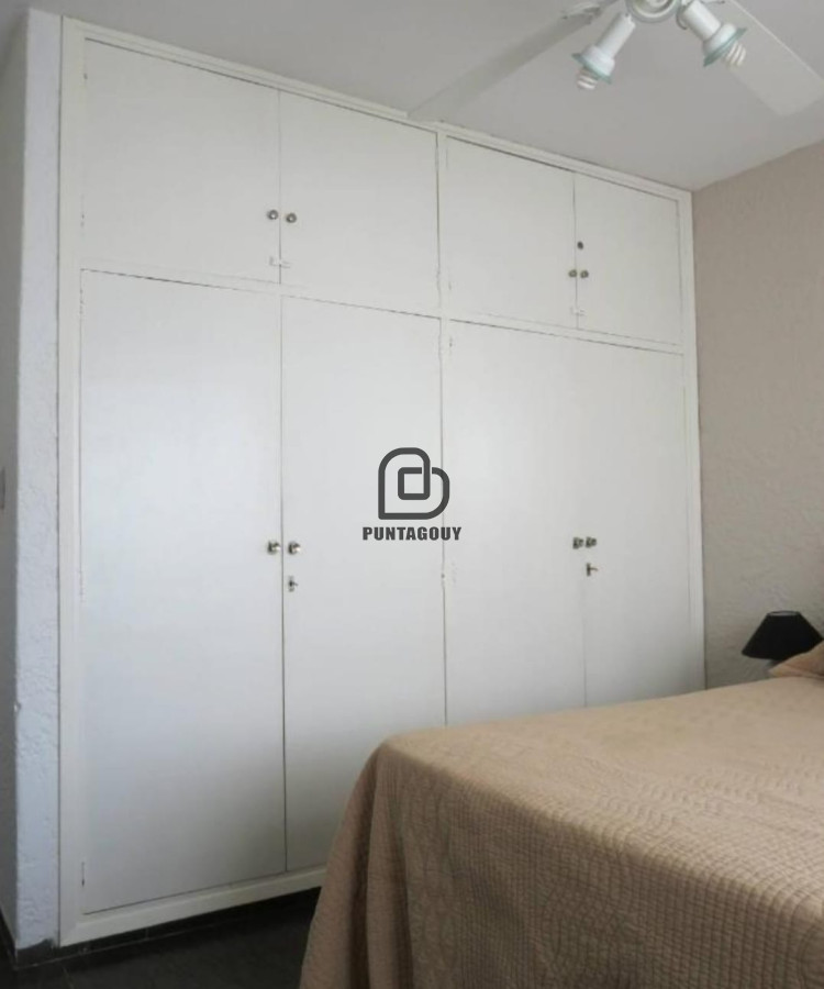 Apartamento ID.1589 - VENTA apartamento frente al mar, playa Mansa  Punta del Este