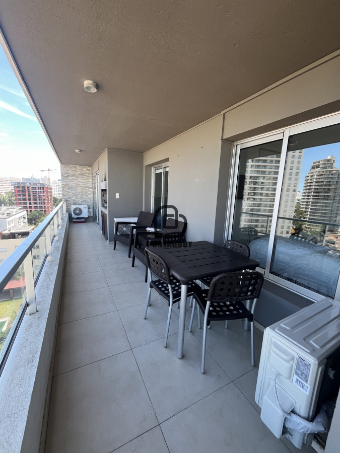 Apartamento ID.1515 - Apartamento en edificio Moon - inversión versátil con potencial de renta en Punta del Este