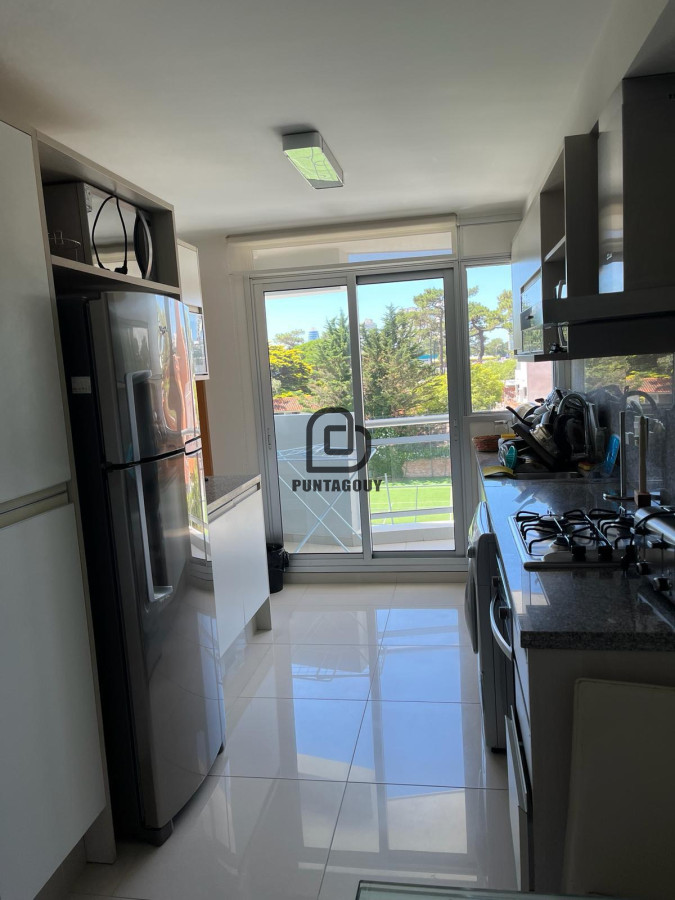 Apartamento ID.1538 - 2 dormitorios, 2 baños mas dependencia de servicio  en alquiler vacacional