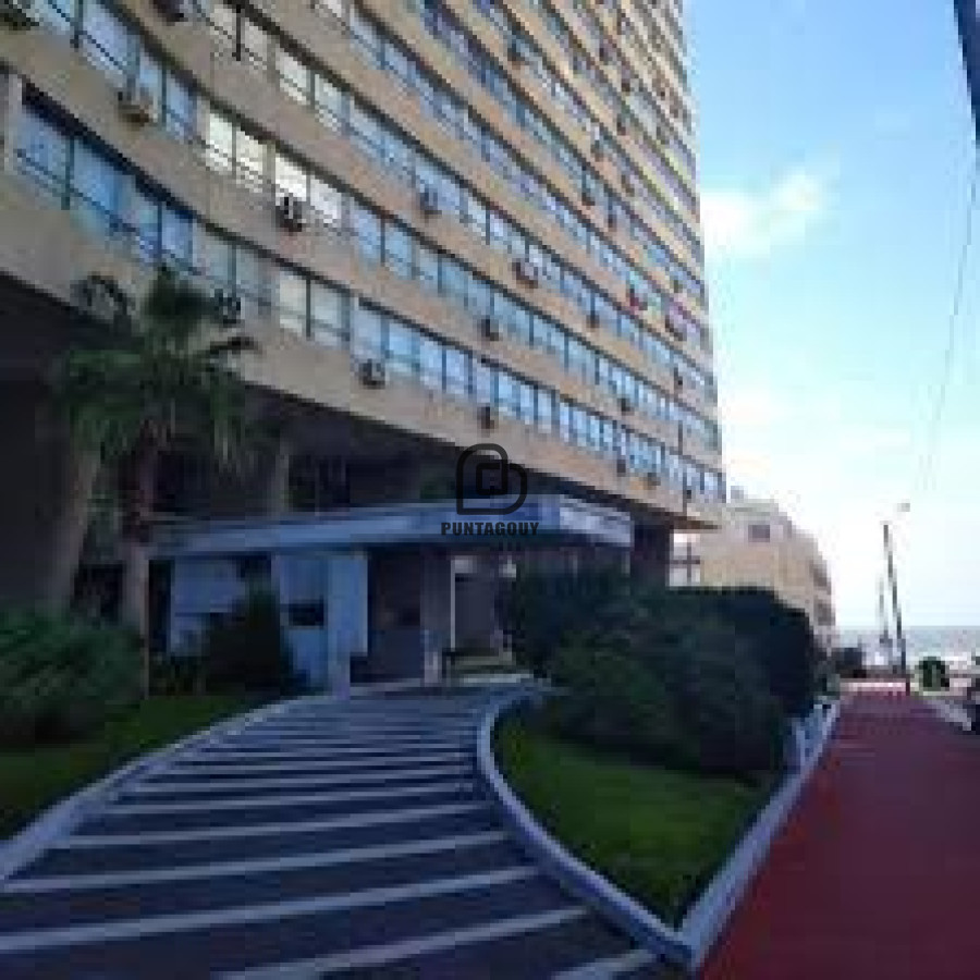 Apartamento ID.1811 - OPORTUNIDAD EN VENTA, 1 dormitorio y medio, Península Punta del este