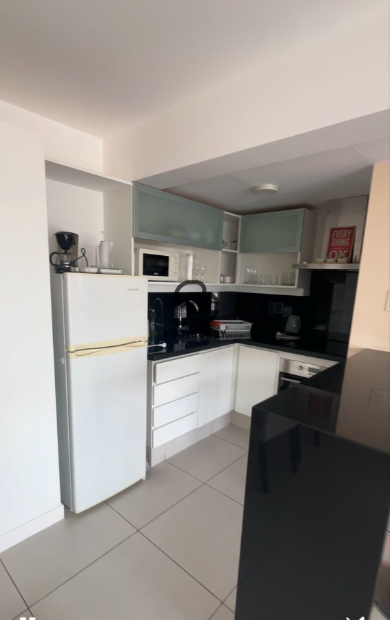 Apartamento ID.1718 - Alquiler anual  2 dormitorios , Peninsula