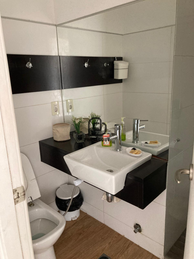Apartamento ID.1562 - Apto en 2 dorm 2 baños con vista franca al mar en venta