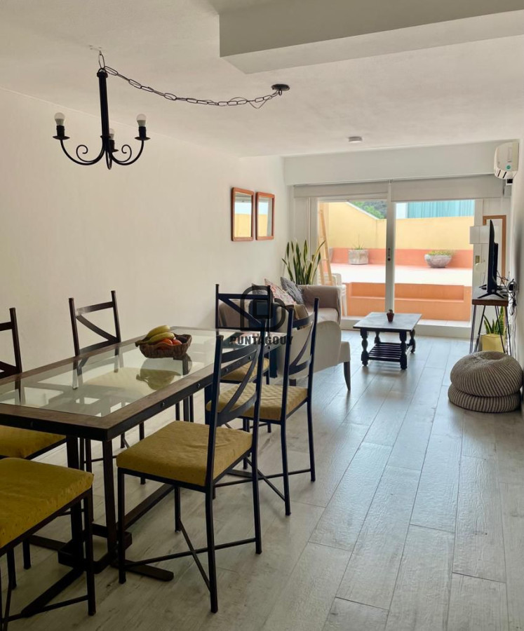 Apartamento ID.1608 - Apto de 2 dormitorios , 2 baños
