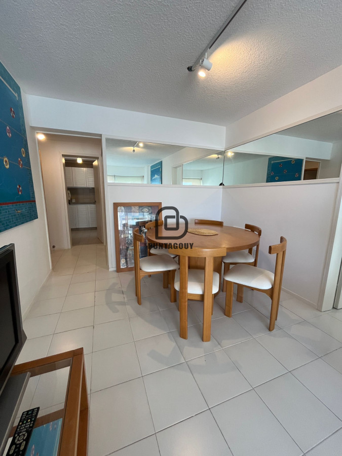 Apartamento ID.1599 - Apartamento en alquiler, 3 dormitorios