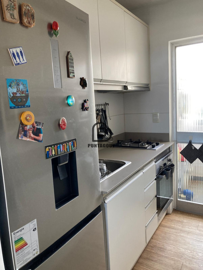 Apartamento ID.1562 - Apto en 2 dorm 2 baños con vista franca al mar en venta