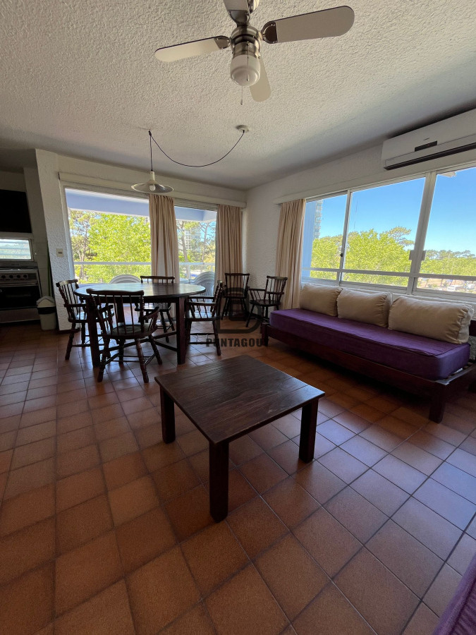 Apartamento ID.1601 - Apartamento en venta de 2 dormitorios en PUNTA DEL ESTE
