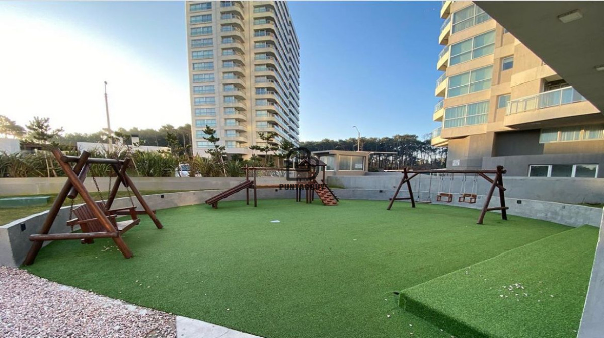 Apartamento ID.1762 - Venta 3 dormitorios y terraza con parrillero propio en Punta del este