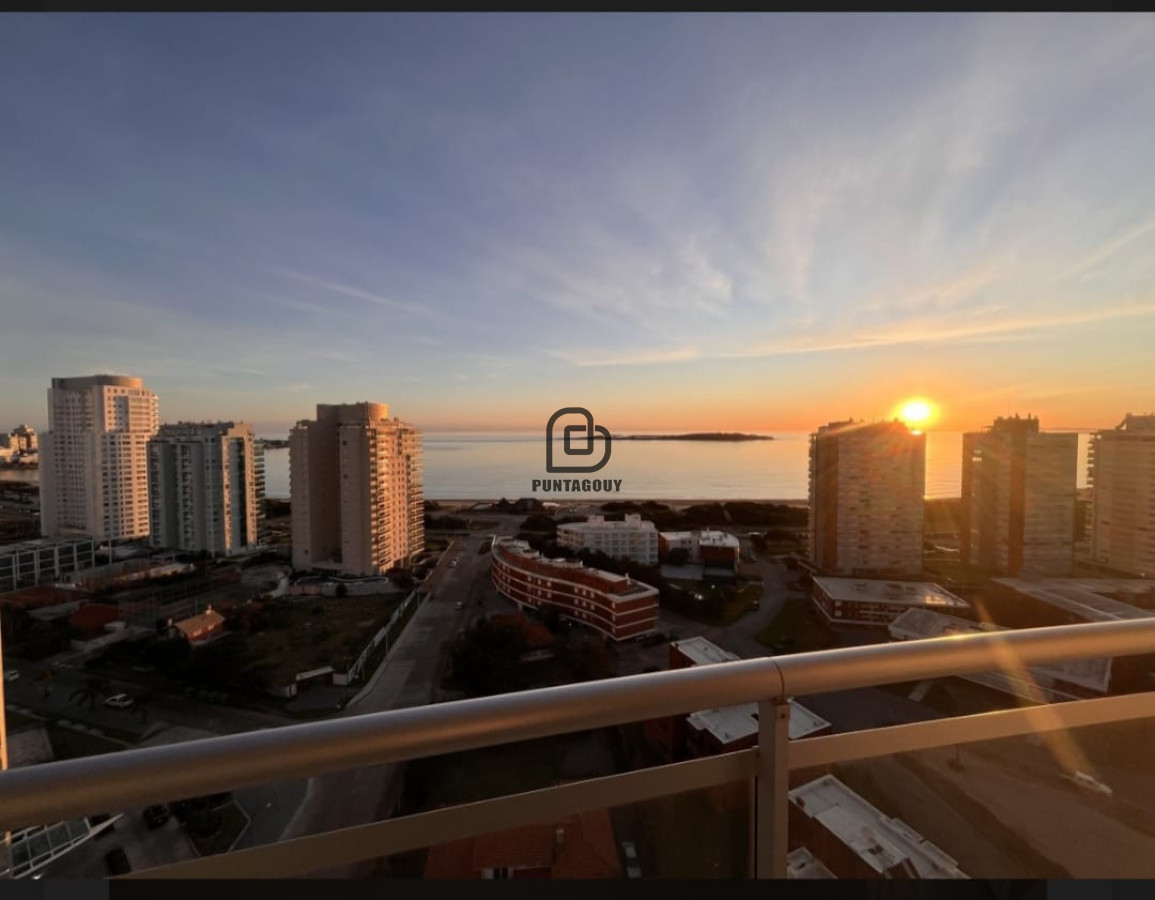 Apartamento ID.1764 - venta de 3 dormitorios en suite con vista al mar