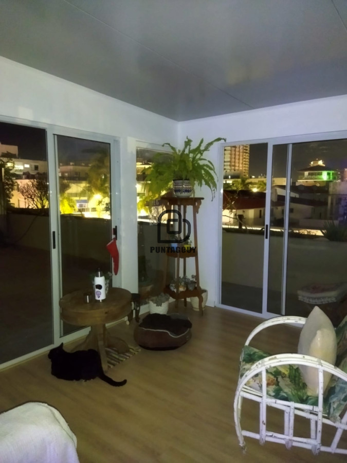 Apartamento ID.268 - VENTA 2 DORMITOIOS Y GARAGE Peninsula Punta del Este