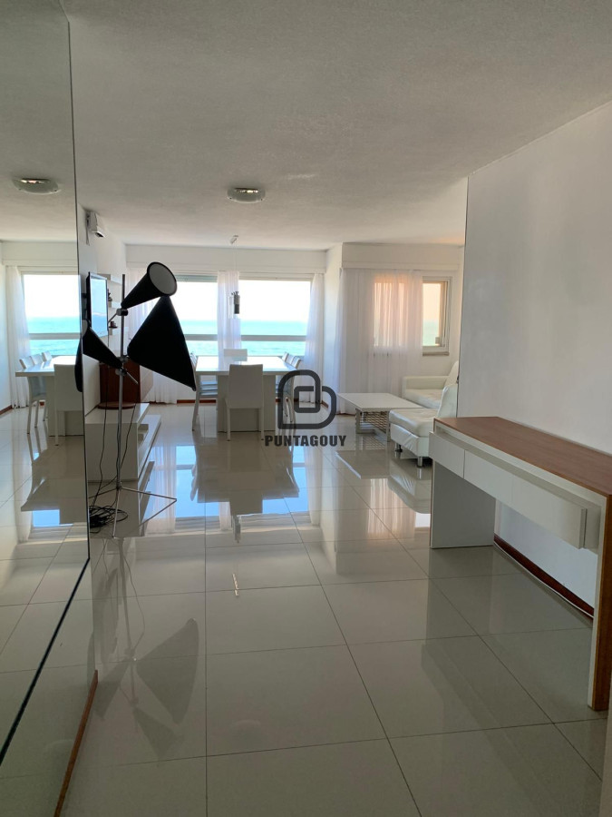 Apartamento ID.1437 - VENTA Y ALQUILER. Peninsula 3 dormitorios + serv.