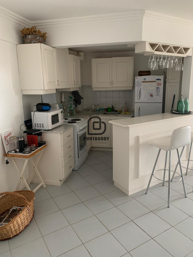 Apartamento ID.1473 - Apartamento de 2 dormitorios,  2 baños y cochera doble 