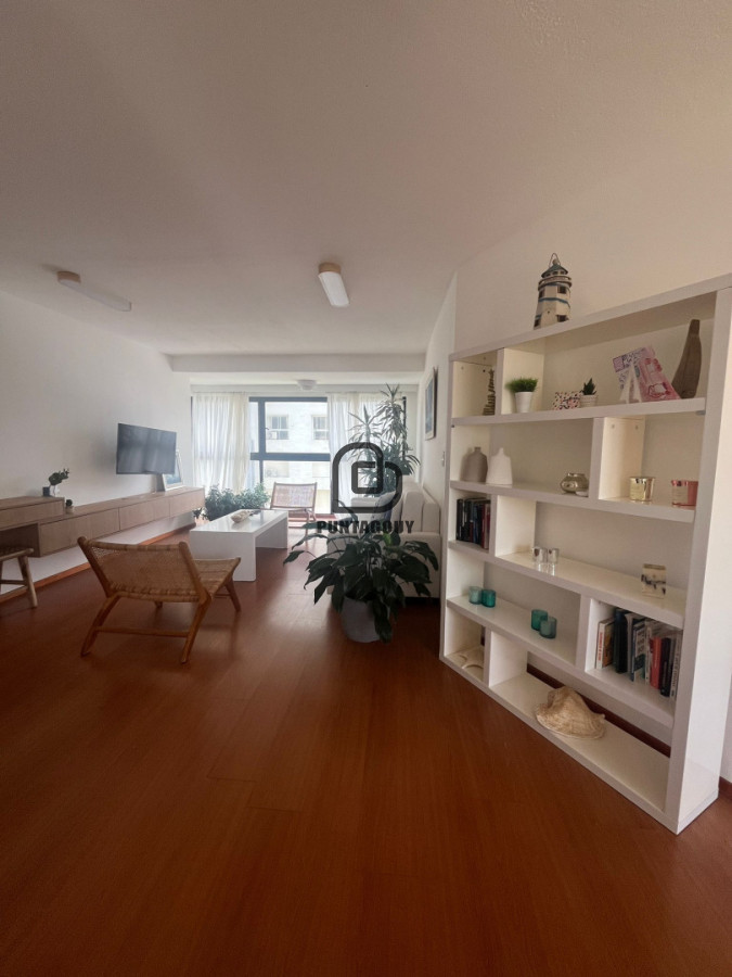 Apartamento ID.1743 - Alquiler y venta frente al mar