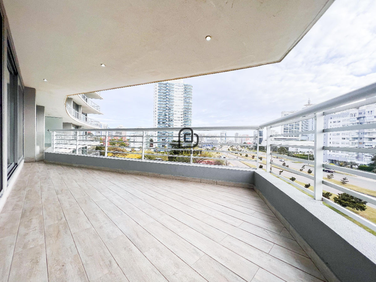 Apartamento ID.1495 - Alexander Boulevard de 2 dorm 2 baños en venta 