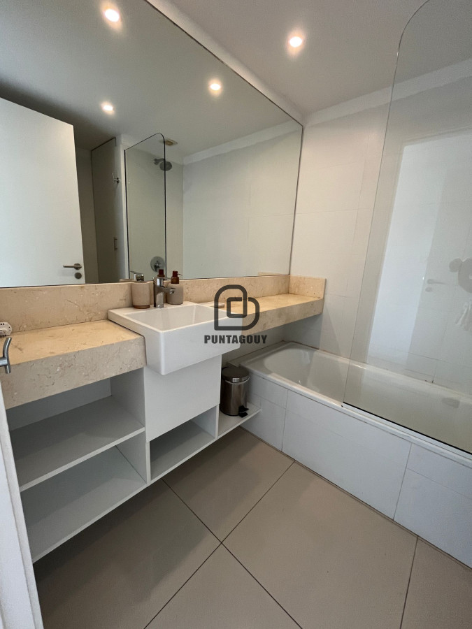 Apartamento ID.1716 - venta 2 dormitorios, primera linea al mar