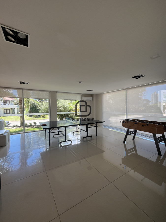 Apartamento ID.1515 - Apartamento en edificio Moon - inversión versátil con potencial de renta en Punta del Este