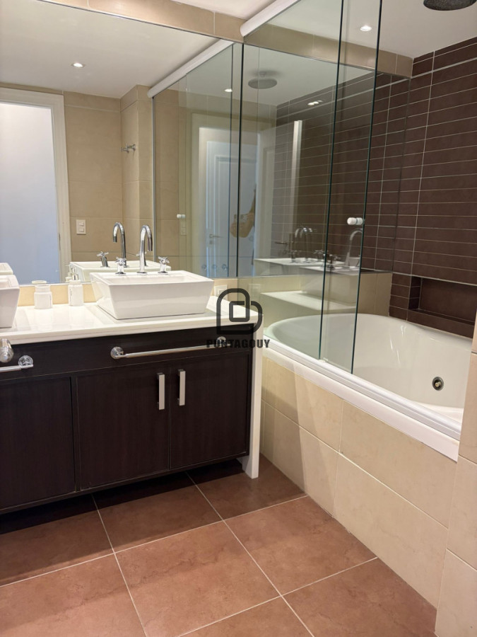 Apartamento ID.7604 - Inversión Premuim frente al mar en Punta del Este