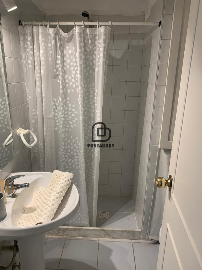 Apartamento ID.1473 - Apartamento de 2 dormitorios,  2 baños y cochera doble 