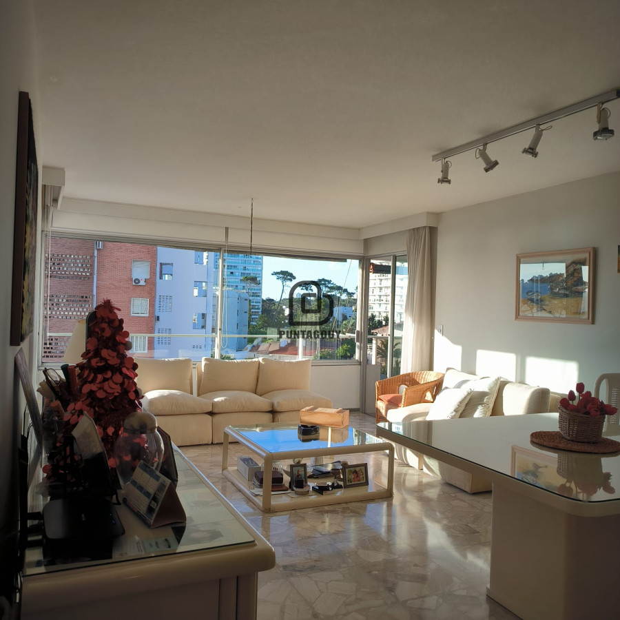 Apartamento ID.1630 - Alquiler de temporada 2 dormitorios, con servicios