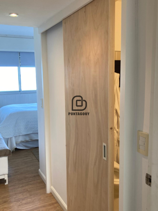 Apartamento ID.1562 - Apto en 2 dorm 2 baños con vista franca al mar en venta