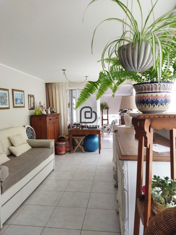 Apartamento ID.268 - VENTA 2 DORMITOIOS Y GARAGE Peninsula Punta del Este