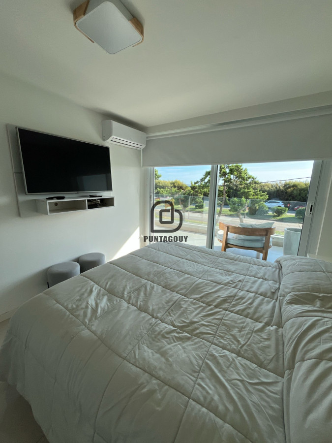Apartamento ID.1716 - venta 2 dormitorios, primera linea al mar